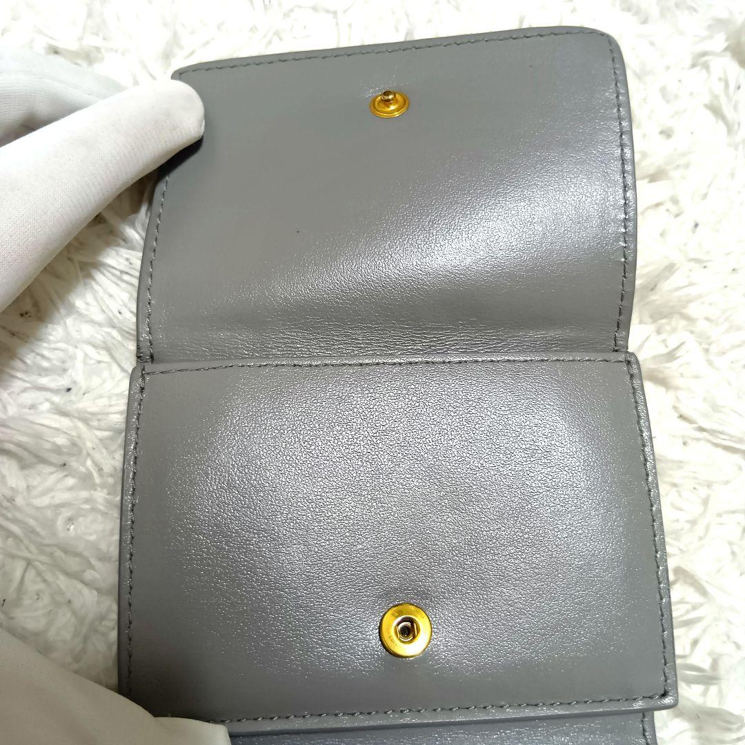 ボッテガヴェネタ　三つ折り財布　レザー　グレー　コンパクトウォレット