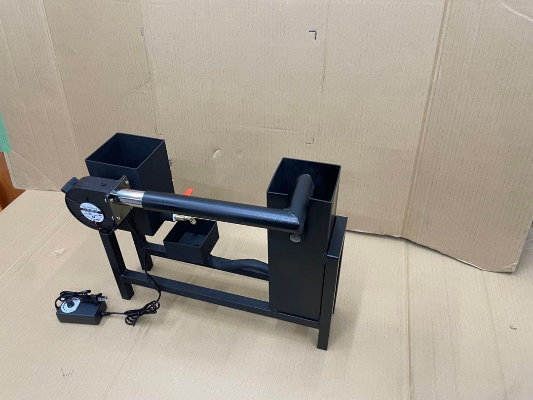 廃油ストーブ　ロケット　送風機と五徳付いています。