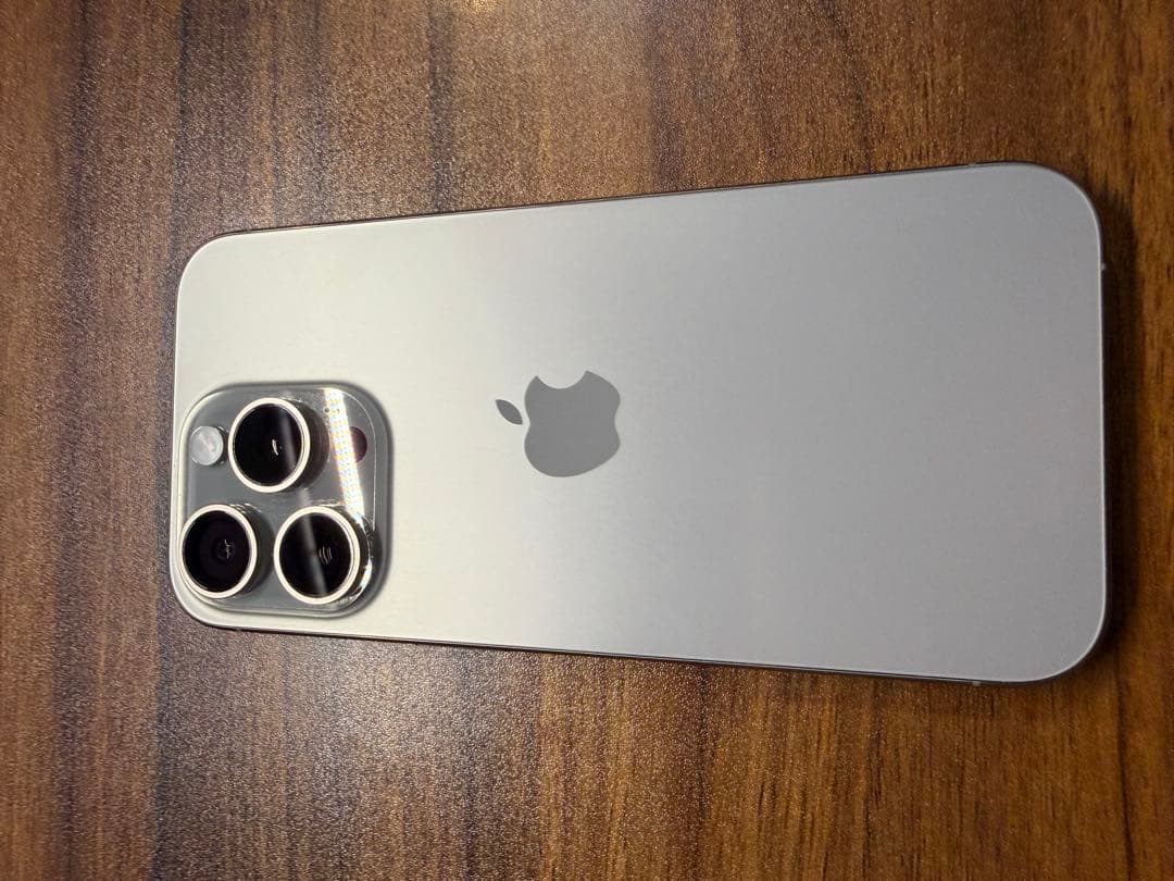 iPhone 15 Pro 256GB ナチュラルチタニウム simフリー