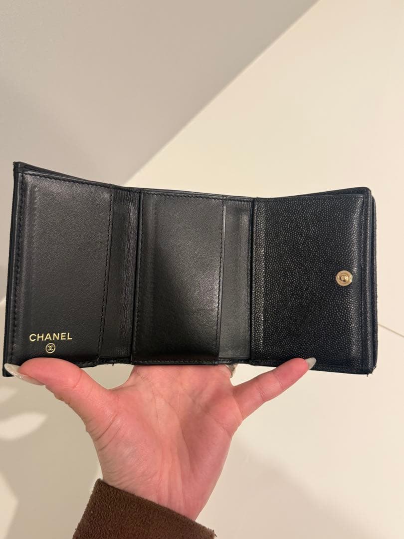 【値下げ】CHANEL 黒 キルティング 三つ折り財布