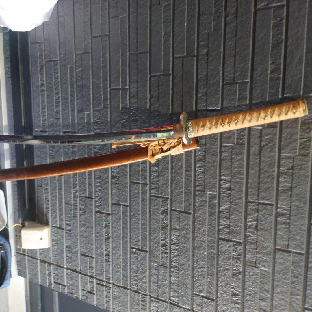 茶色い柄の模造刀