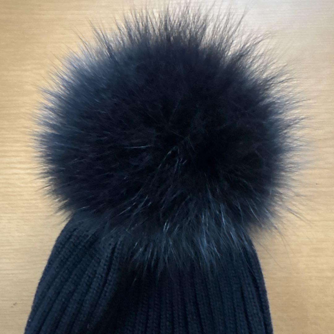 モンクレール　ネイビー　ニット帽 ファー付き
