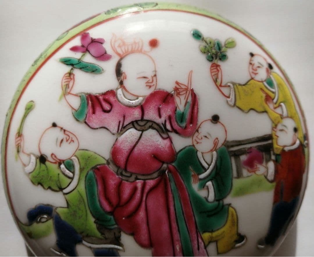 中国 清時代　五彩盒蓋清中晚期粉彩细路五子夺魁人物