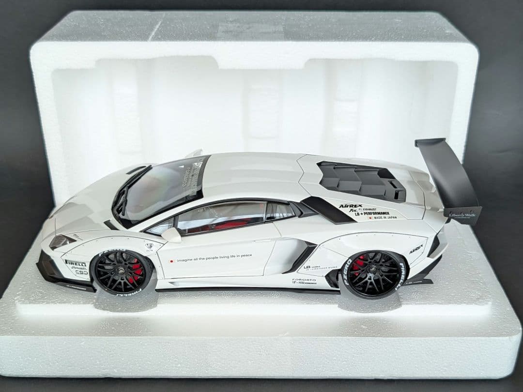 【てつ】オートアート 1/18 アヴェンタドール LBWKリバティウォーク