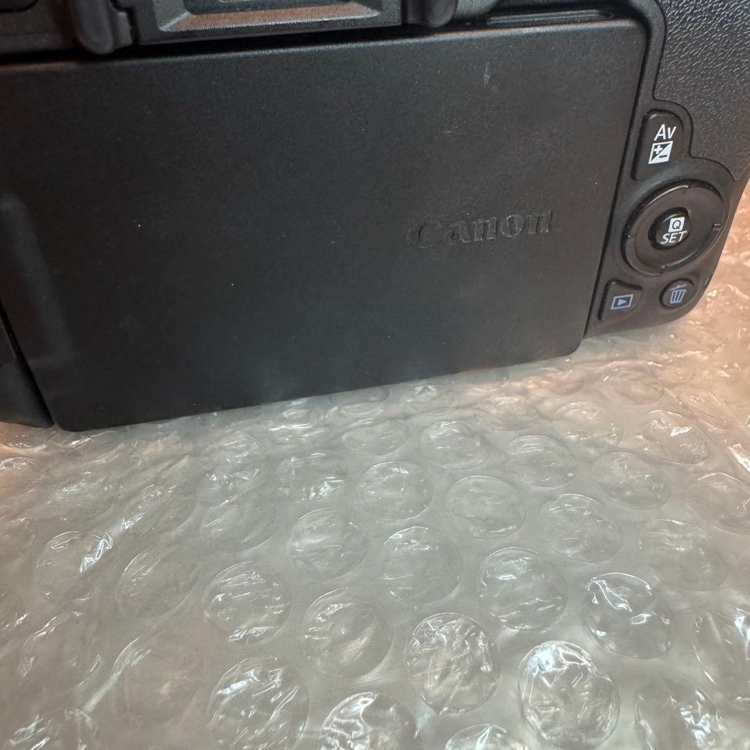 Canon EOS Kiss X9 本体 + レンズ2本