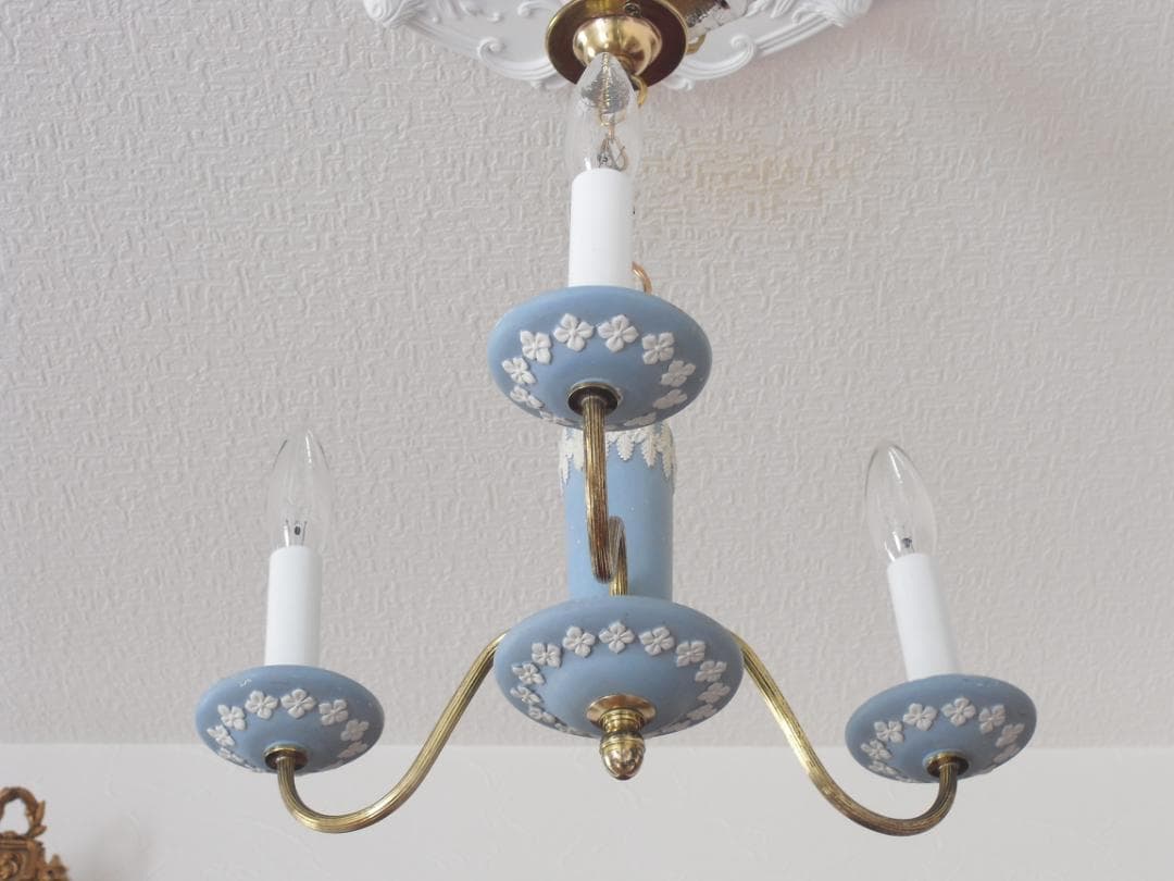 イギリスアンティーク 陶器 真鍮 3灯 シャンデリア