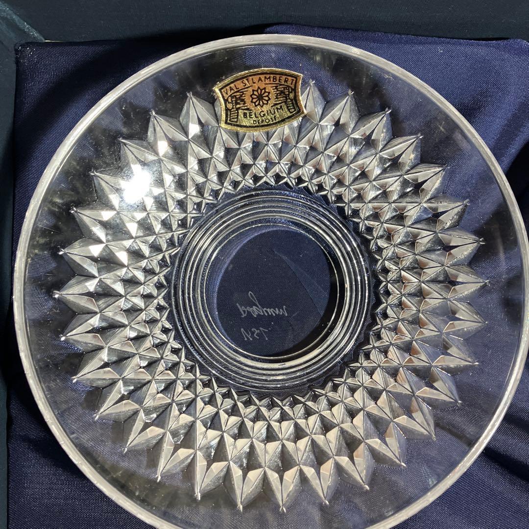 ベルギー王室御用達名門ガラス会社のカッティングガラス盃３点（日本の三ッ重盃？）