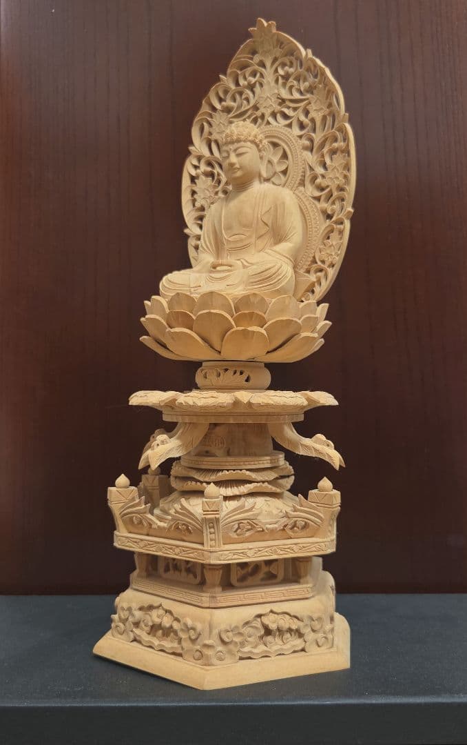 仏像　釈迦如来座像　木彫　柘植　2.5寸