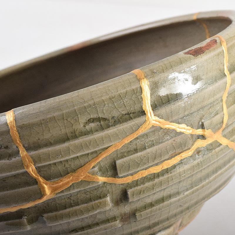 中国　龍泉窯　青磁　刻線文　三つ足香炉　C　R8788