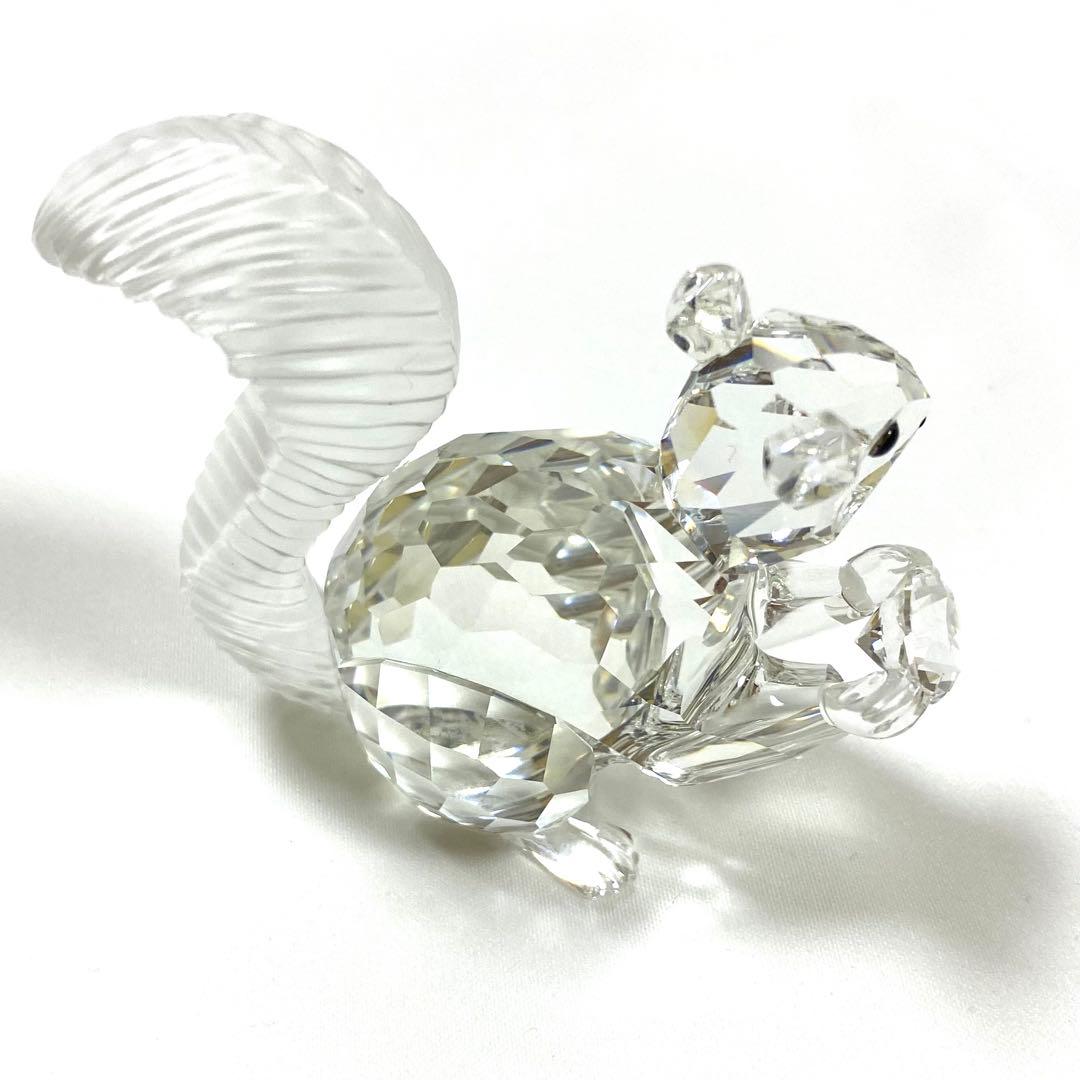 SWAROVSKIスワロフスキー　SCS 木の実を食べてるリス　箱入り