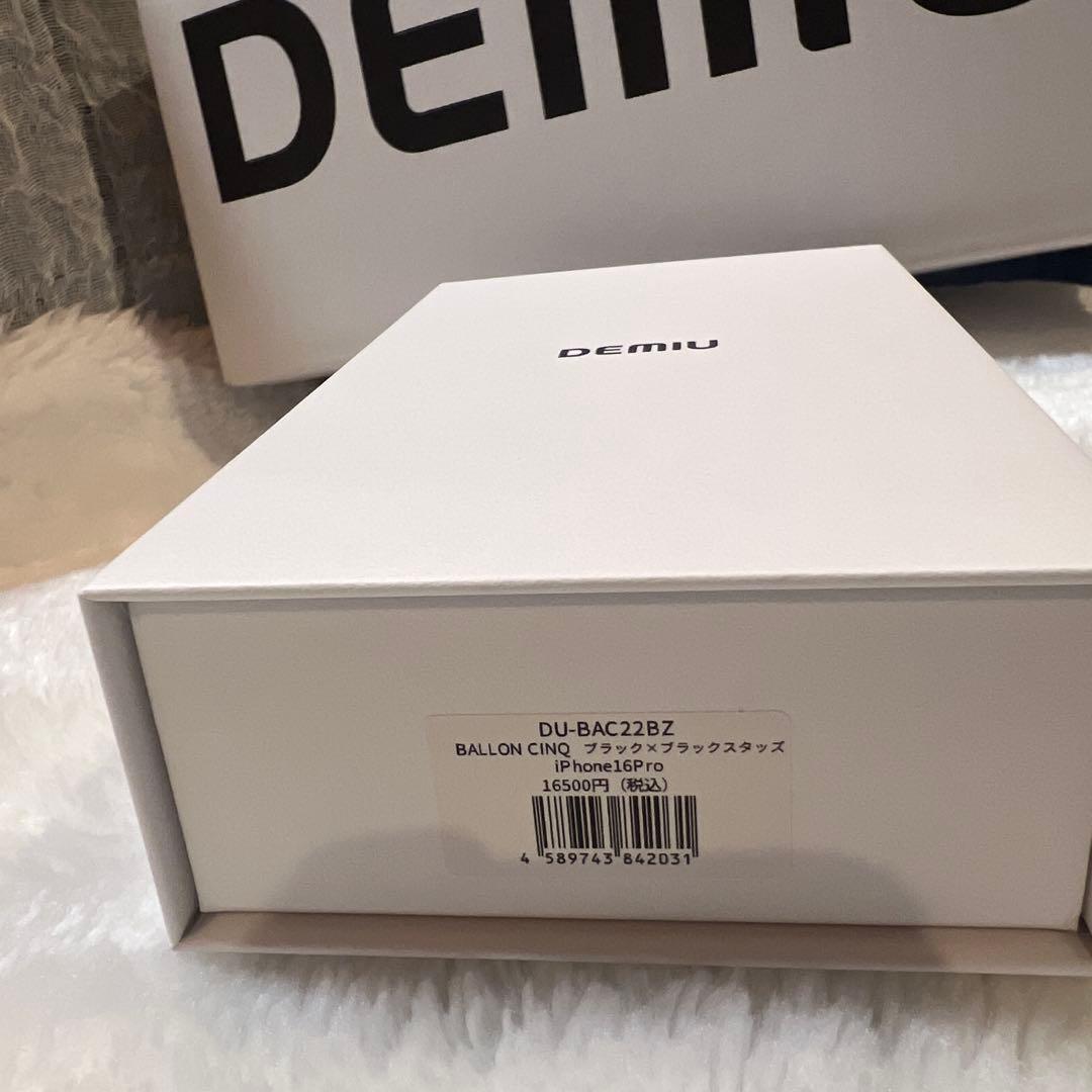 は*こ様 DEMIU BALLON CINQ ブラックスタッズ　iPhone16