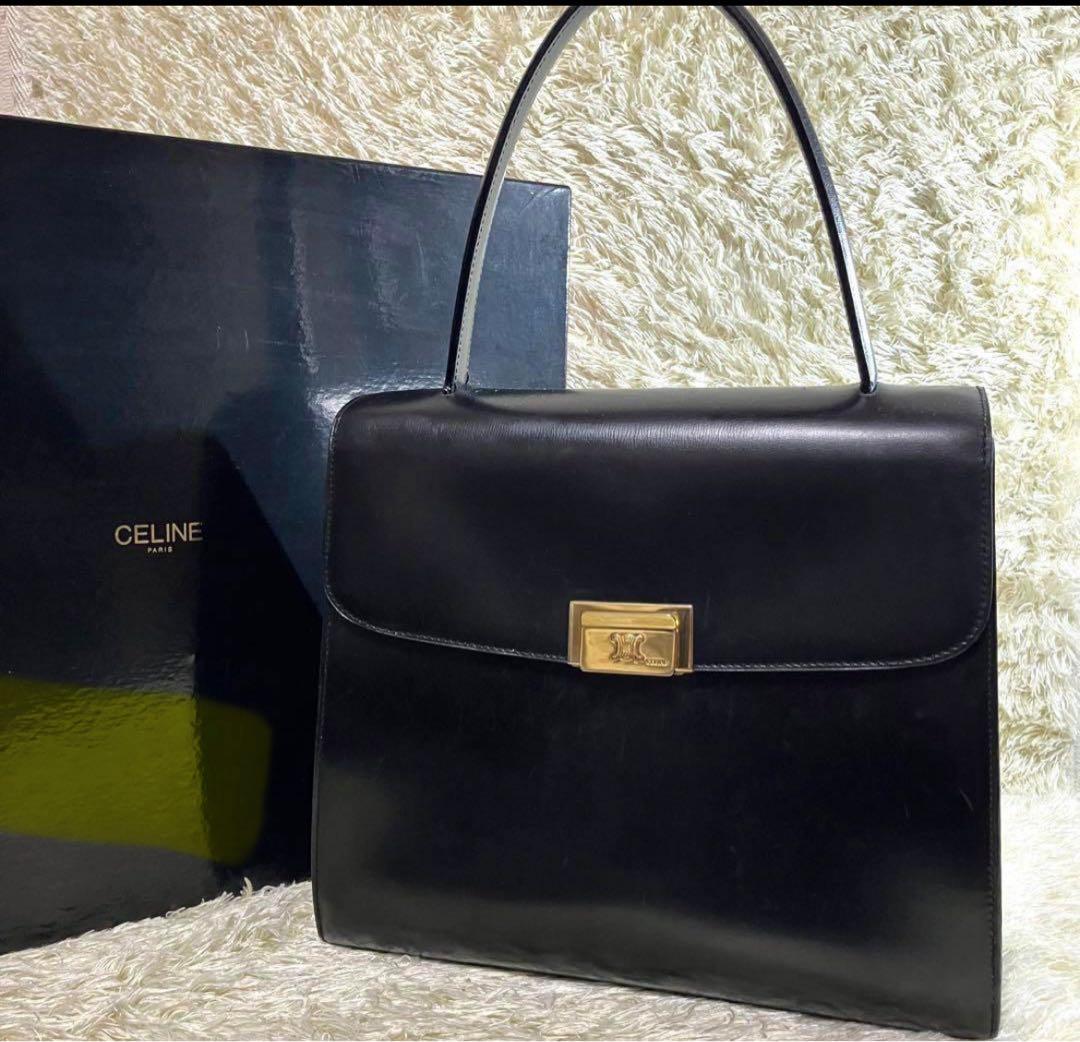 【美品】セリーヌ ハンドバッグ トリオンフ 黒 フラップ 金具 フォーマル