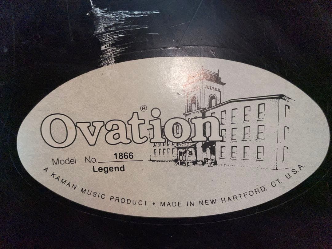 ovation12弦アコースティックギター ブラック。美品、ハードケース付き。