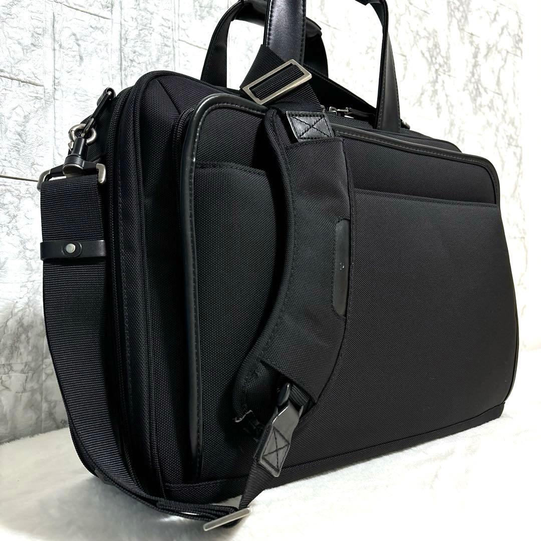 未使用級✨ ace. ビジネスバッグ　PC収納　2way 大容量　A4 B4