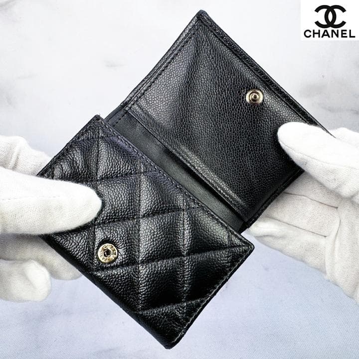 563　超美品　CHANEL　キャビアスキンマトラッセ　Wホック三つ折りミニ財布