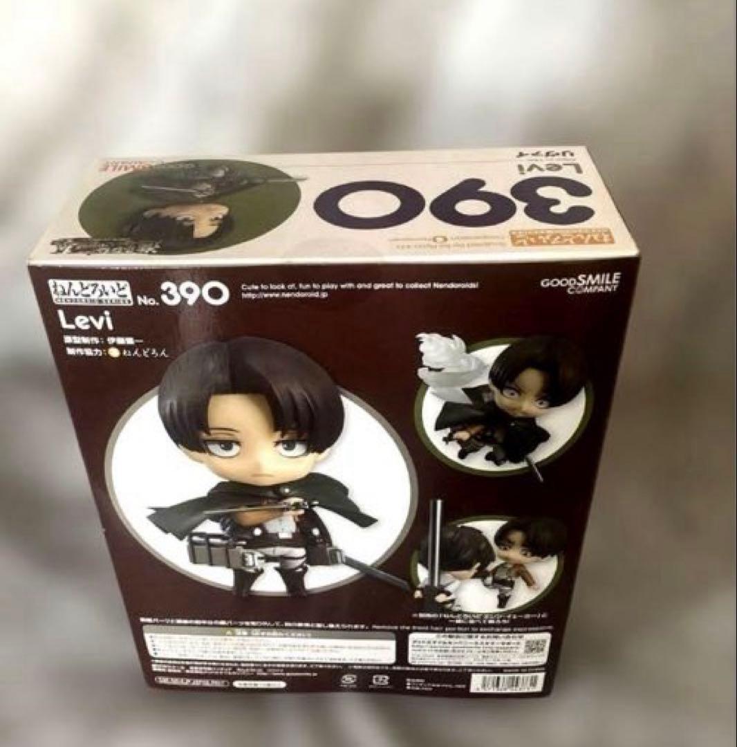 【進撃の巨人 】エルヴィンBRAVE-ACTフィギュア +期間限定おまけリヴァイ