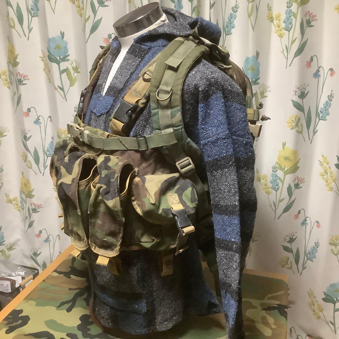 ブラックホーク製チェストリグ&eagle AⅢ迷彩バックパックセット