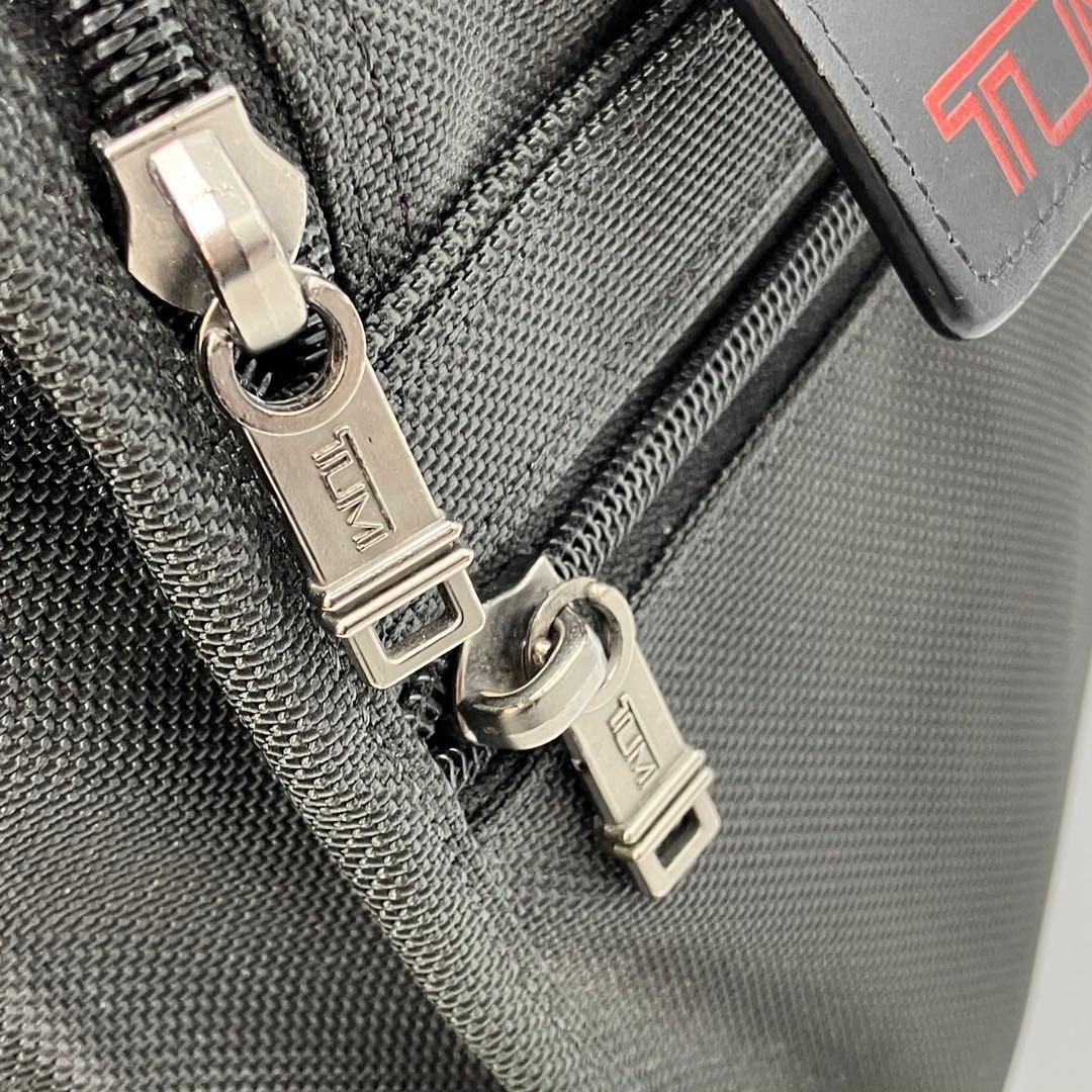 TUMI コンパクト　キャリーバッグ ビジネス 2way 機内持ち込み　黒