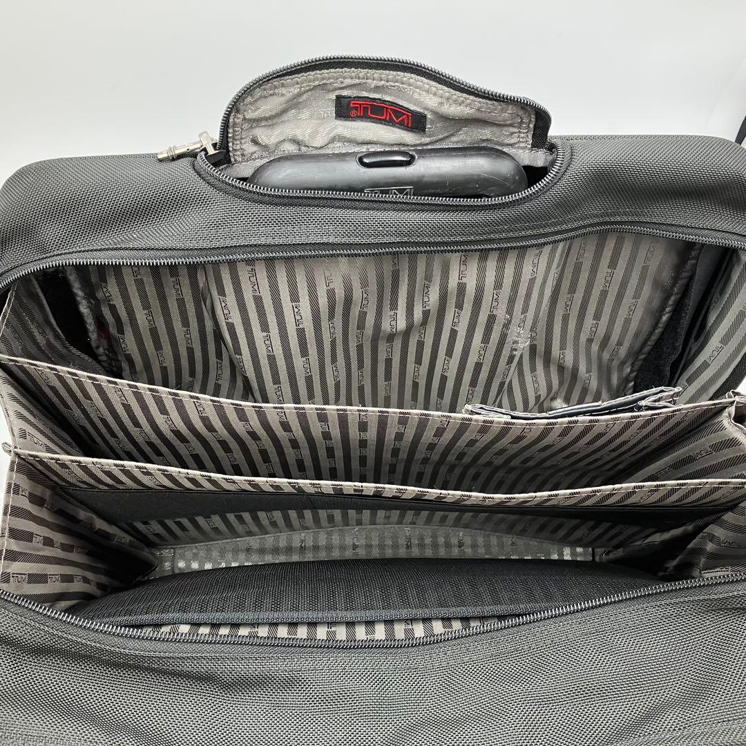 TUMI コンパクト　キャリーバッグ ビジネス 2way 機内持ち込み　黒