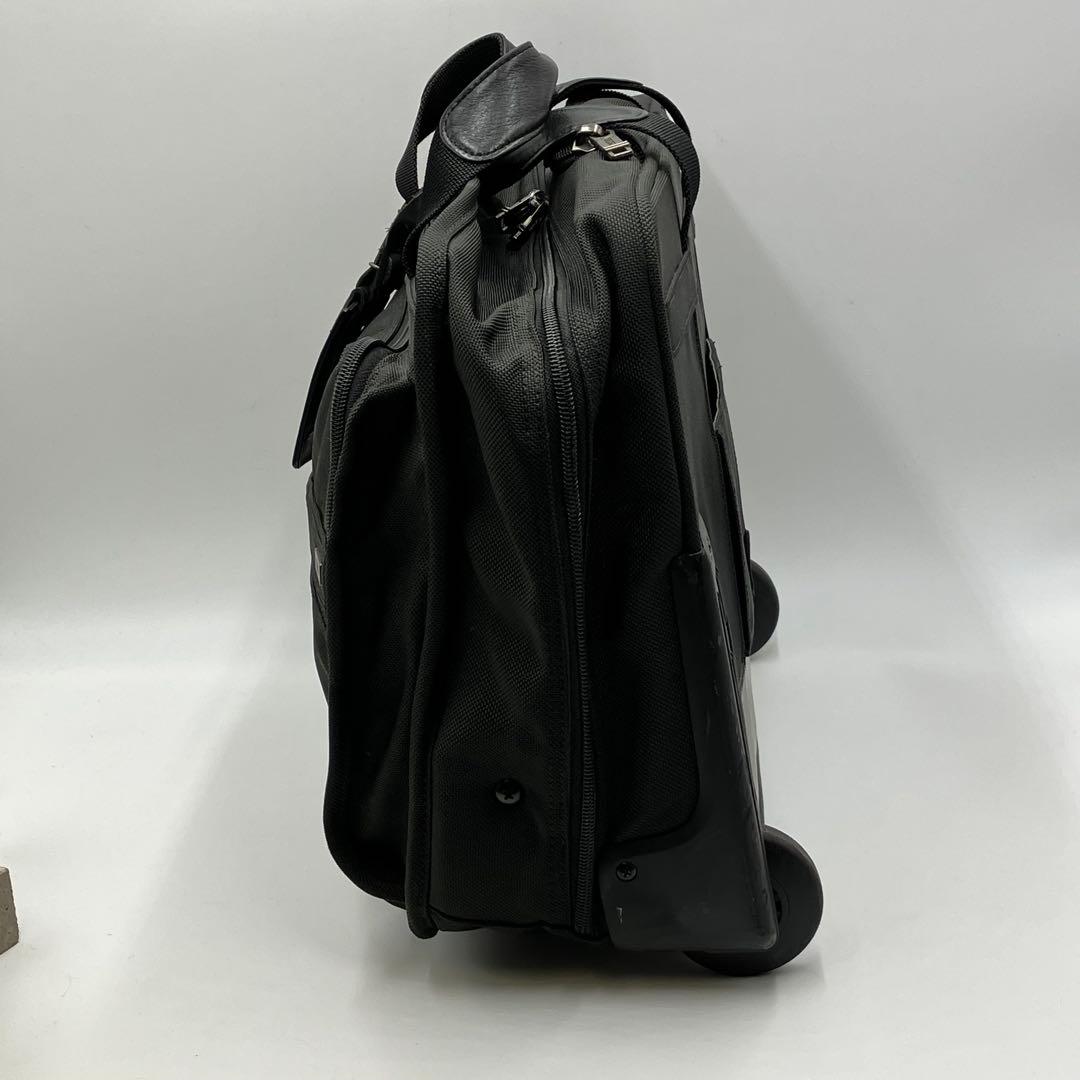 TUMI コンパクト　キャリーバッグ ビジネス 2way 機内持ち込み　黒