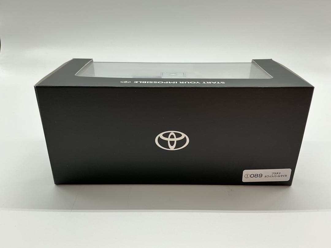 ヴェルファイア　ミニカー 1/30スケール ダイキャスト製　ホワイト