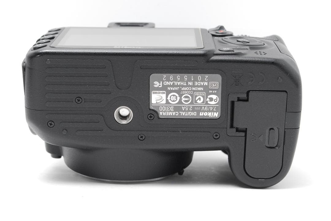 【美品 箱付き】少ないショット数♪初心者おすすめ一眼レフ Nikon D3100