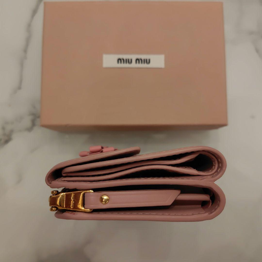 【美品】miu miu ピンクレザー三つ折り財布