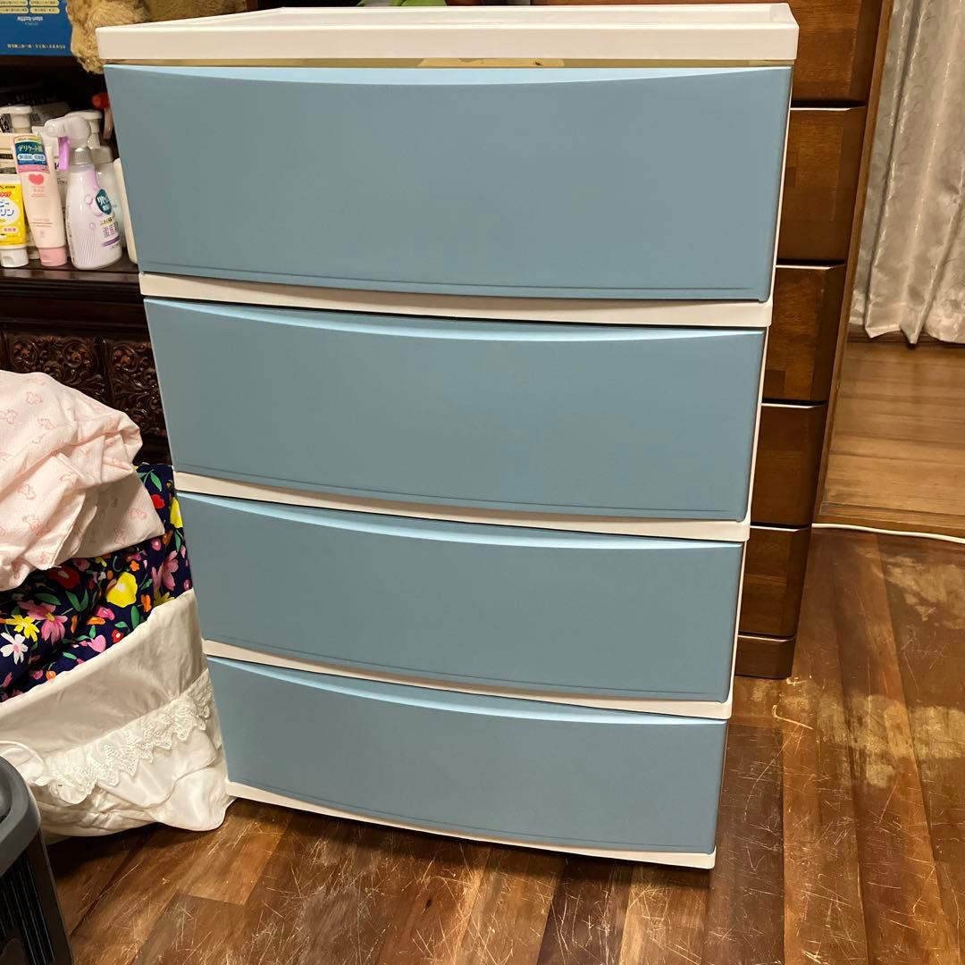 ブルーの4段チェスト