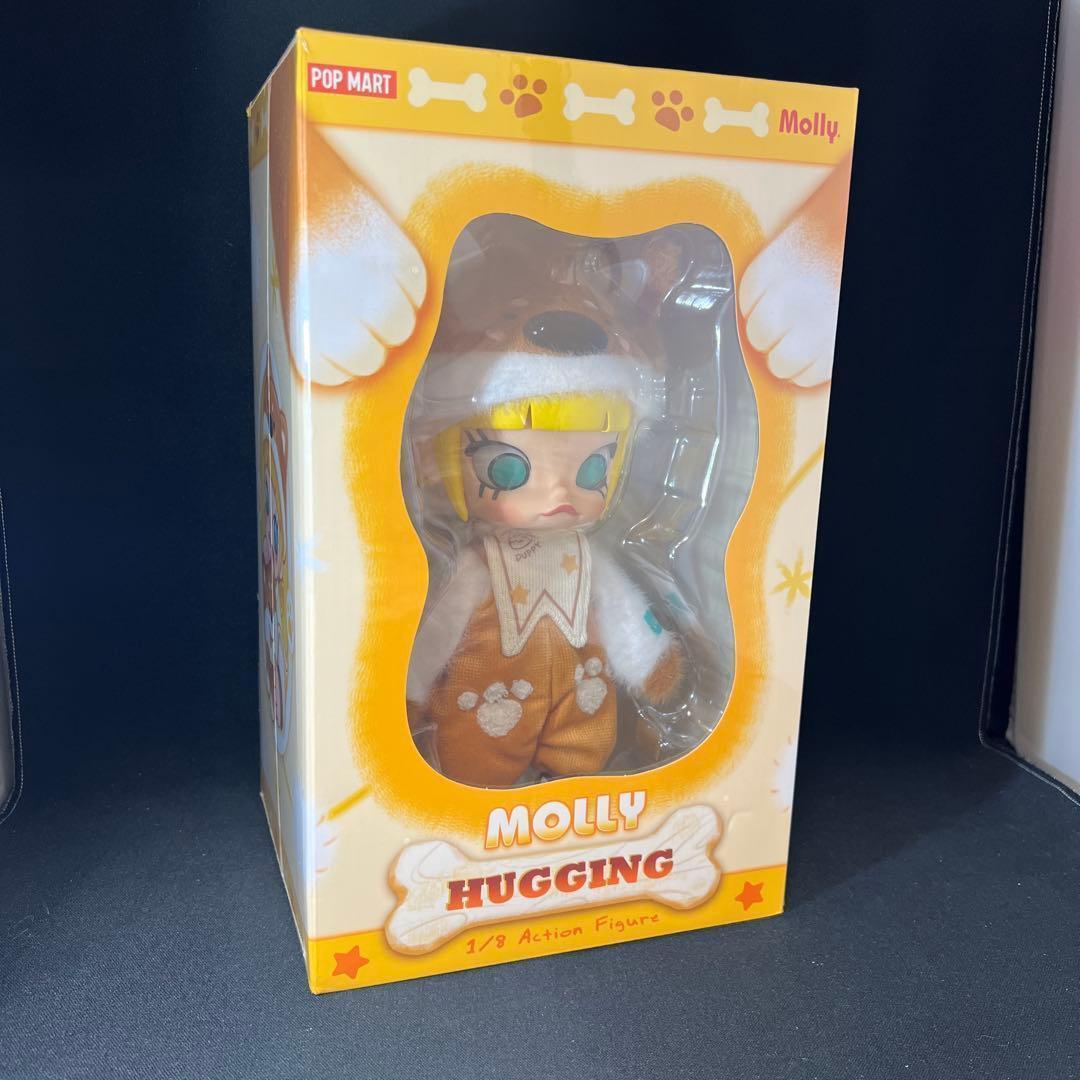 POP MART Molly Hugging アクションフィギュア
