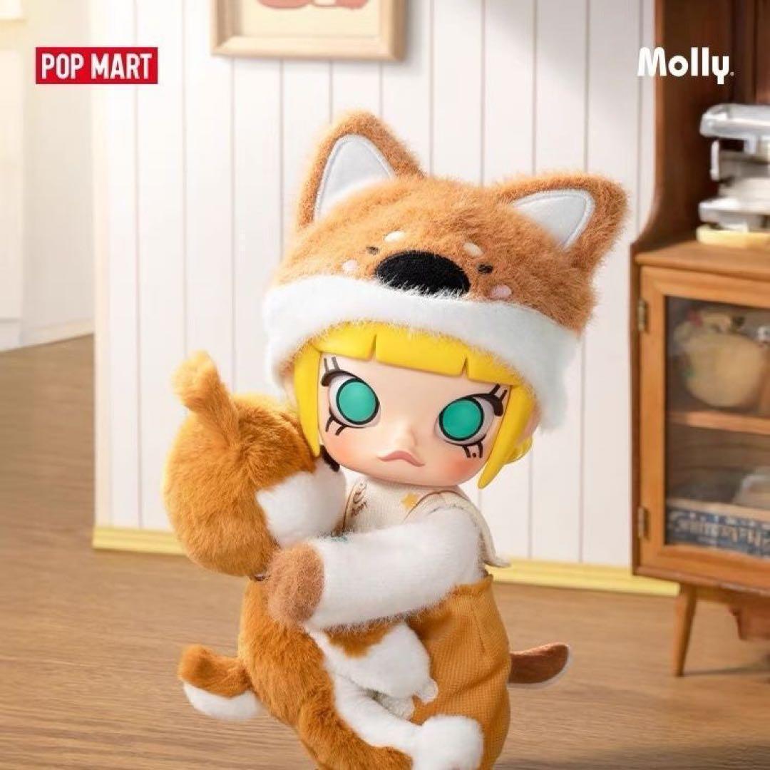 POP MART Molly Hugging アクションフィギュア