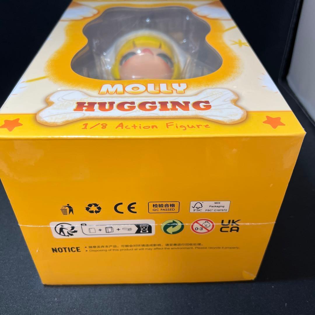 POP MART Molly Hugging アクションフィギュア