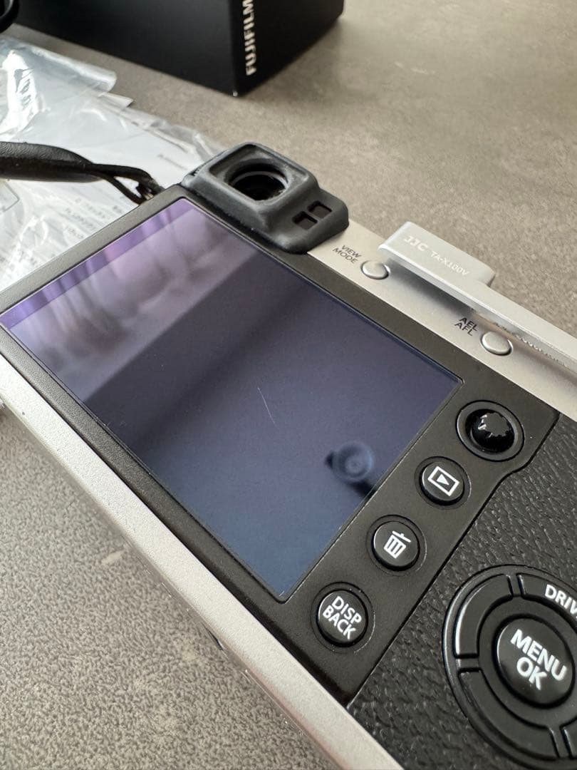 【シャッター9200回!】Fujifilm X100F シルバー おまけ付