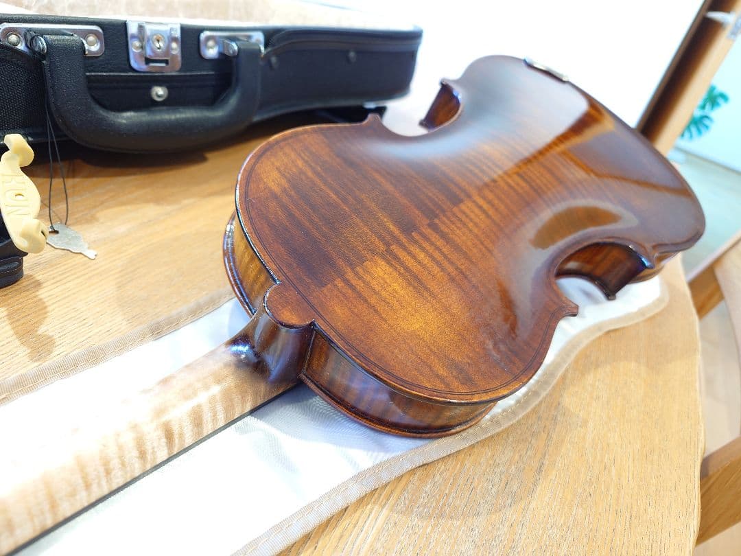 ハロルド・ロレンツ バイオリン 本体 ブラウン色 フルサイズ