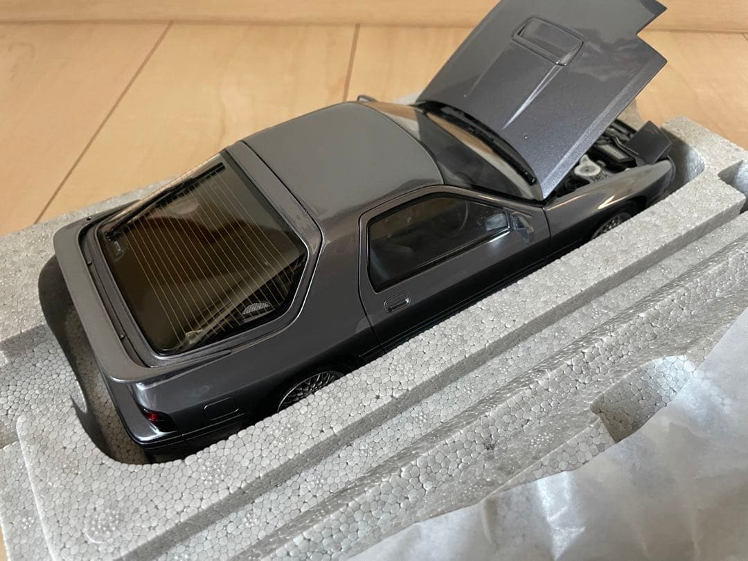 Mazda FC RX-7 1/18スケール ミニカー グレー