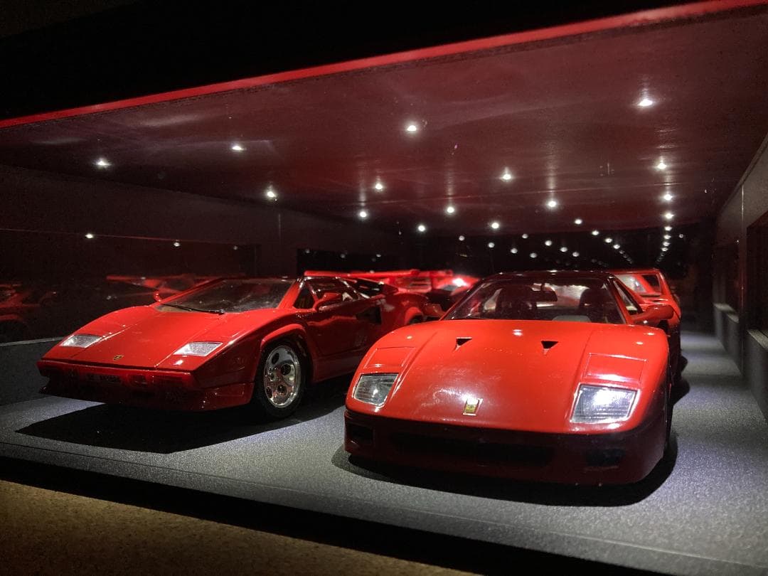 ミニカー用ジオラマ：1/18(1/24)ショールームタイプガレージ／週末SALE