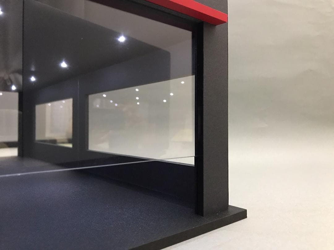 ミニカー用ジオラマ：1/18(1/24)ショールームタイプガレージ／週末SALE