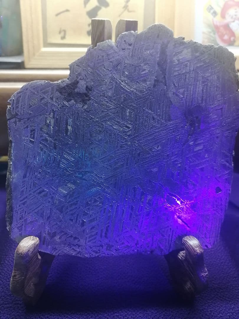 ★『本物隕石』鉄隕石　本物原石 928g　 隕石内部。すばらしい『超隕石』です。