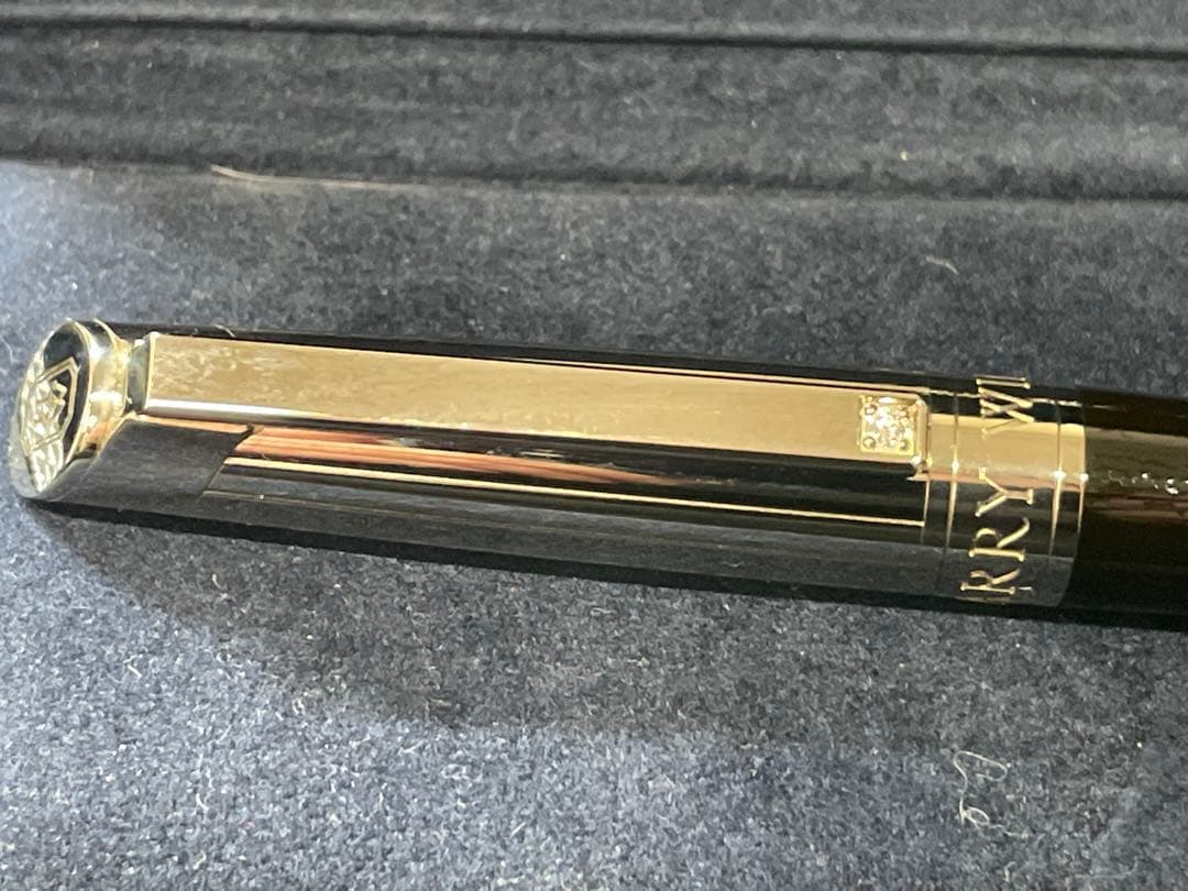 極美品　HARRY WINSTON ハリーウィンストン ボールペン 替え芯未使用