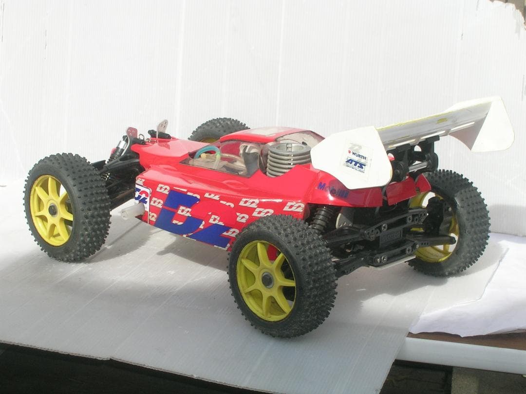 初心者はビビるスピード＆パワー!1/8バギ－をカモれ!京商DBX