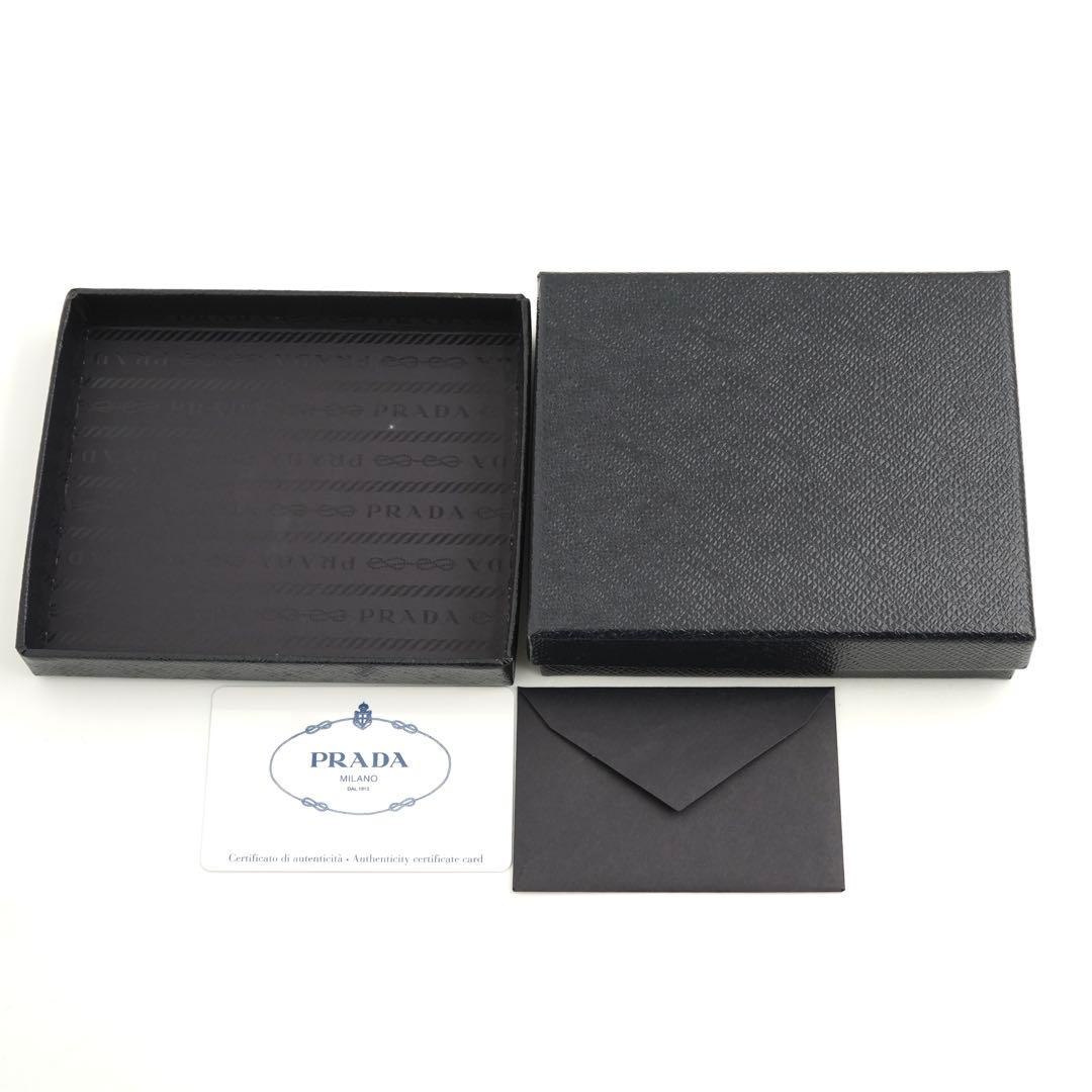 ✨未使用展示品・箱保証書付き✨　PRADA ミニ財布　サフィアーノ　バイカラー