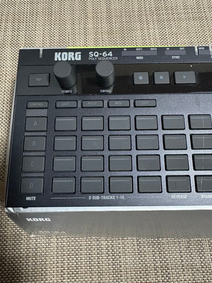 KORG シーケンサー　SQ-64