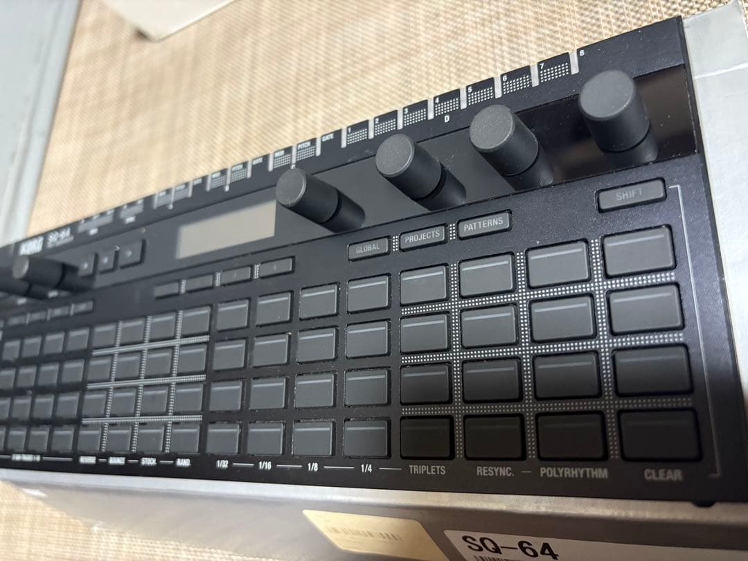 KORG シーケンサー　SQ-64