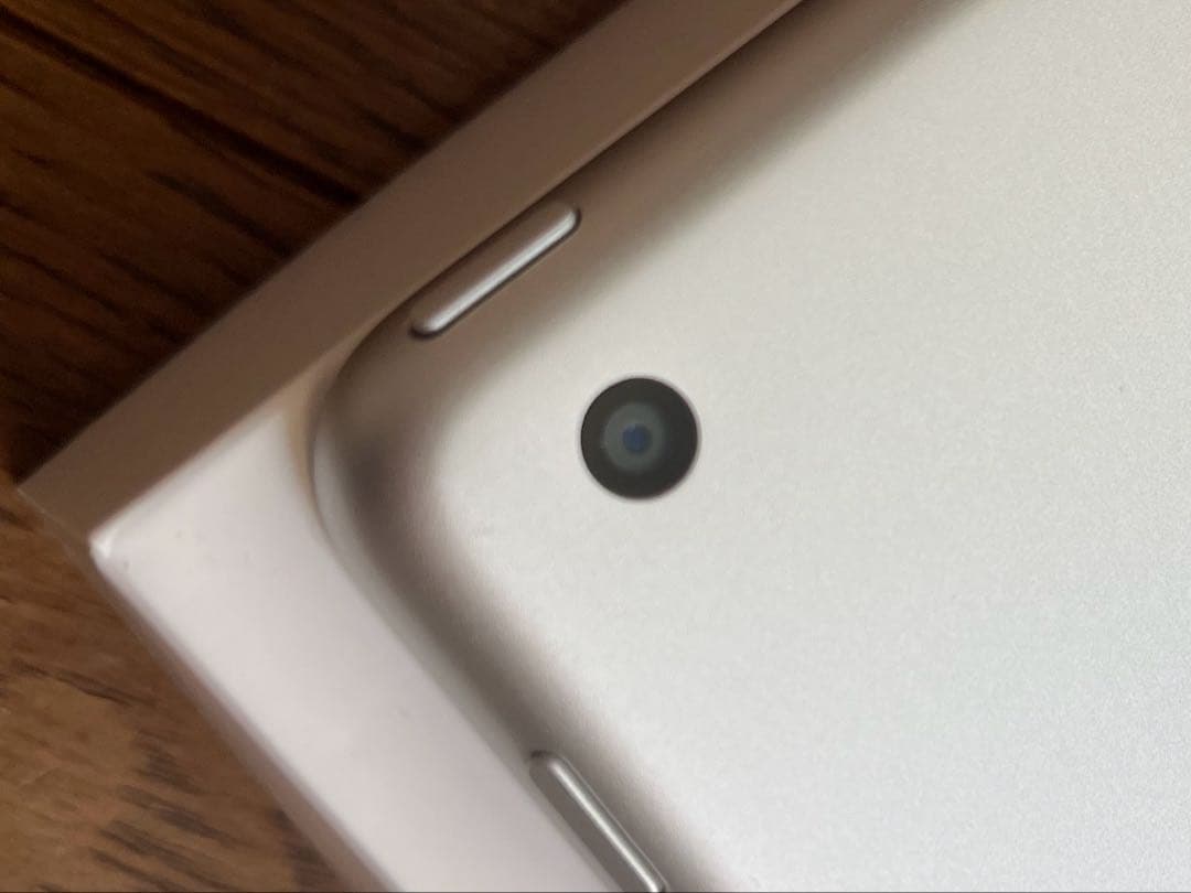 Apple iPad 第8世代 32GB Wi-FIモデルシルバー 本体