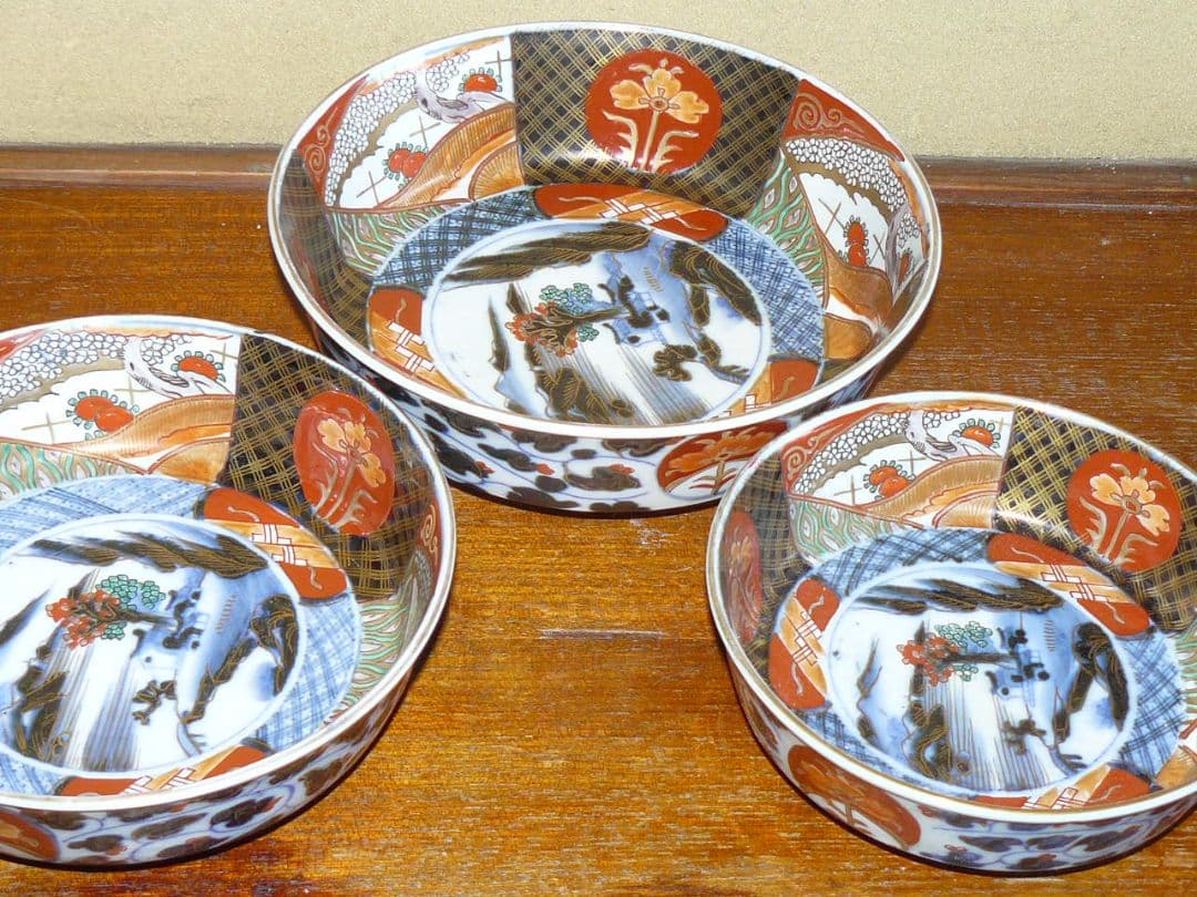 金襴手 絢爛豪華 三ツ丼