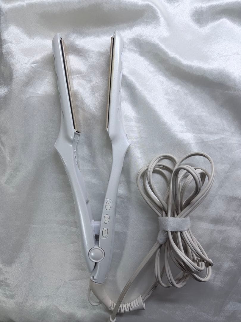 絹女　kinujo ストレートヘアアイロン　白