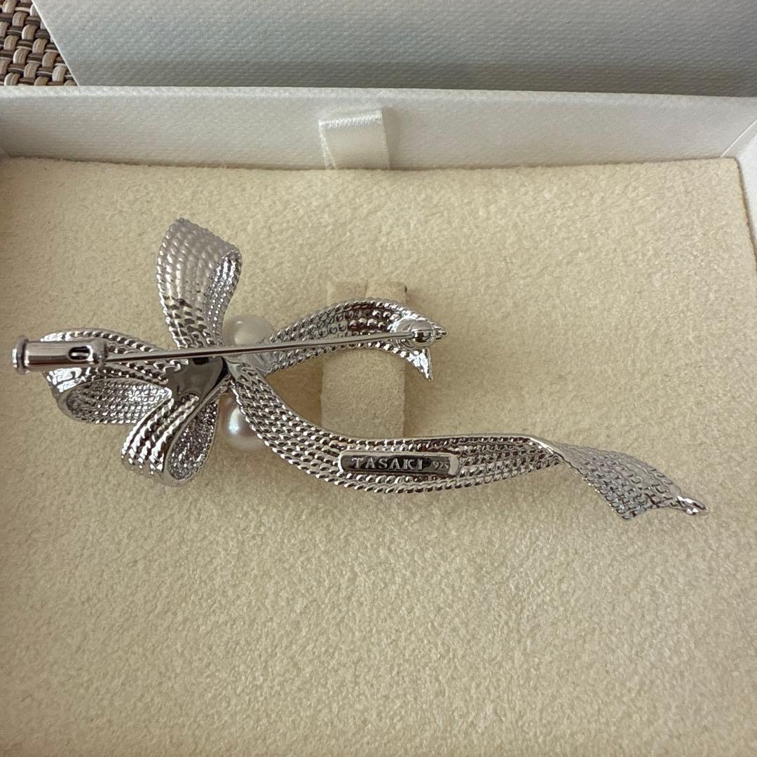 TASAKI リボンモチーフ ブローチ