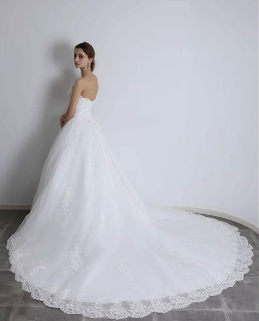 【着画あり】　ウェディングドレス　Aライン　7〜11号対応