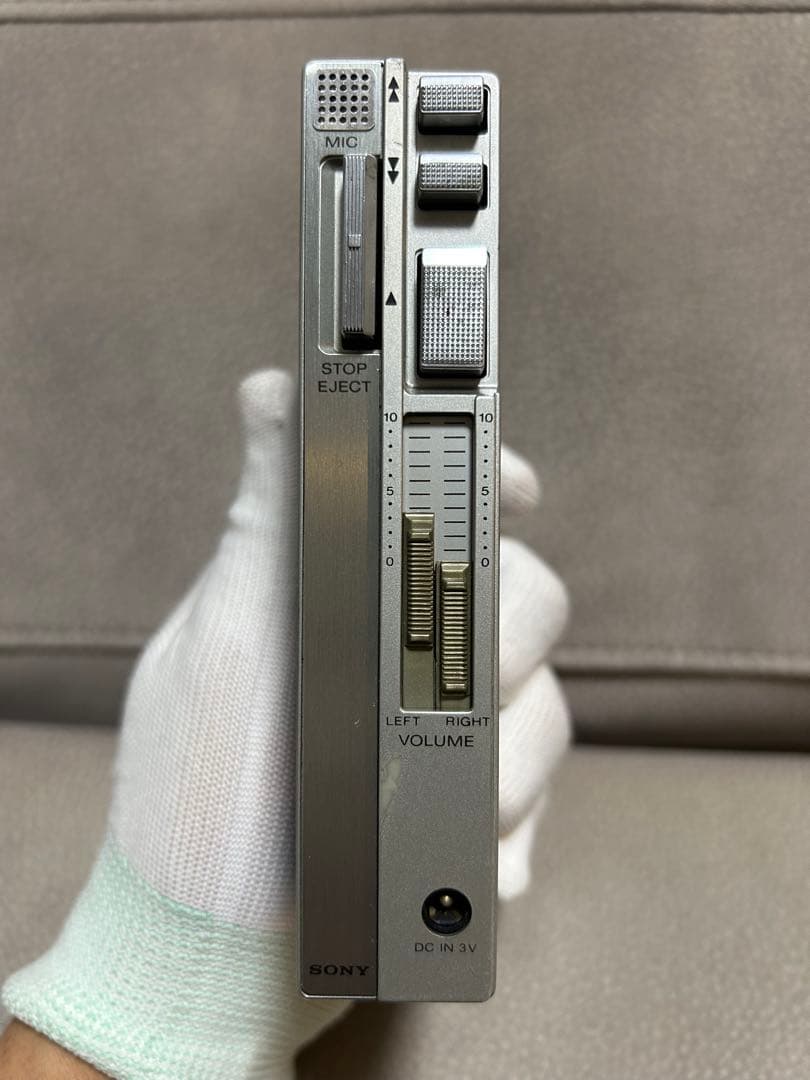 【激安】SONY初代WALKMAN TPS-L2 カバー付き