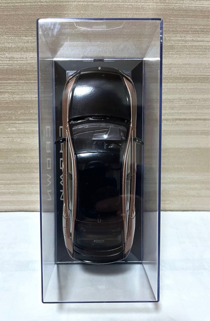 トヨタ1/30 クラウン PHEV 2022 ブラック / プレシャスブロンズ