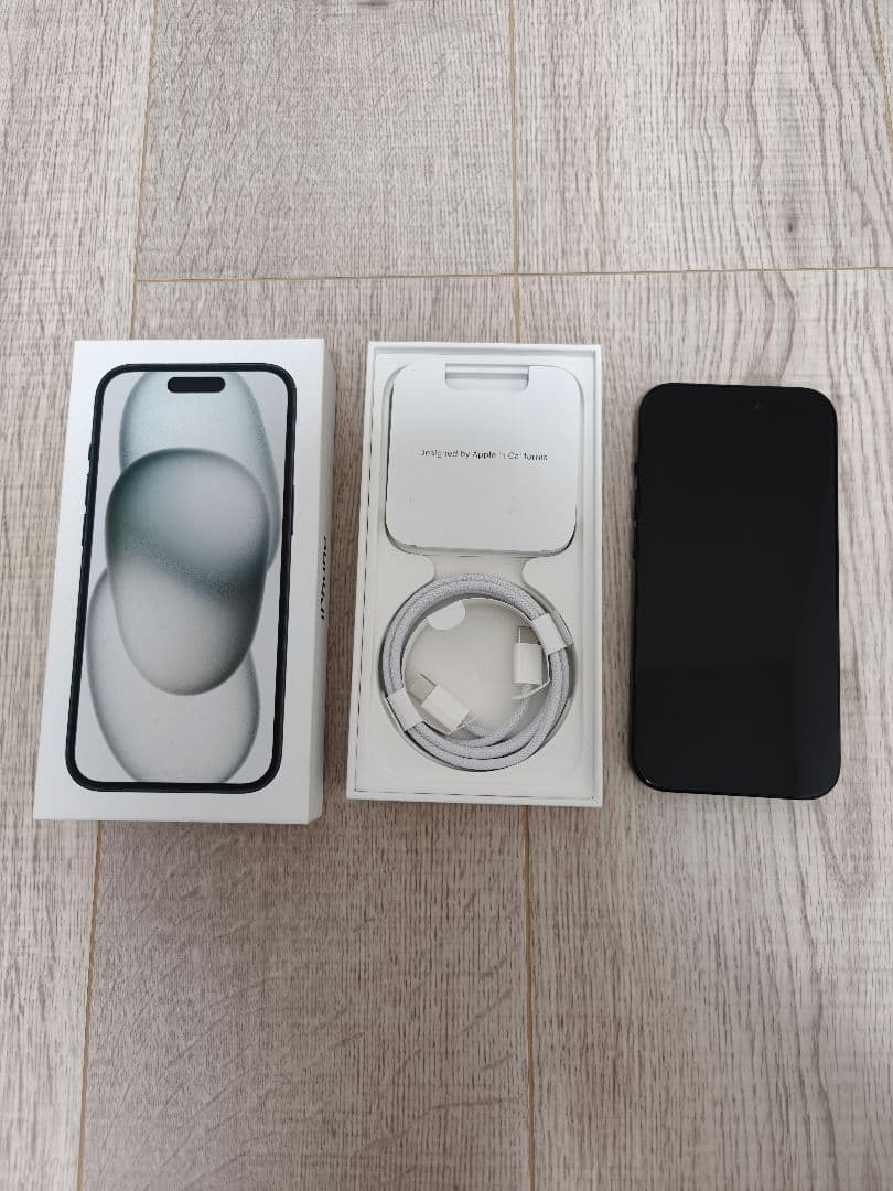 【黒】Apple iPhone 15 256GB SIMフリー